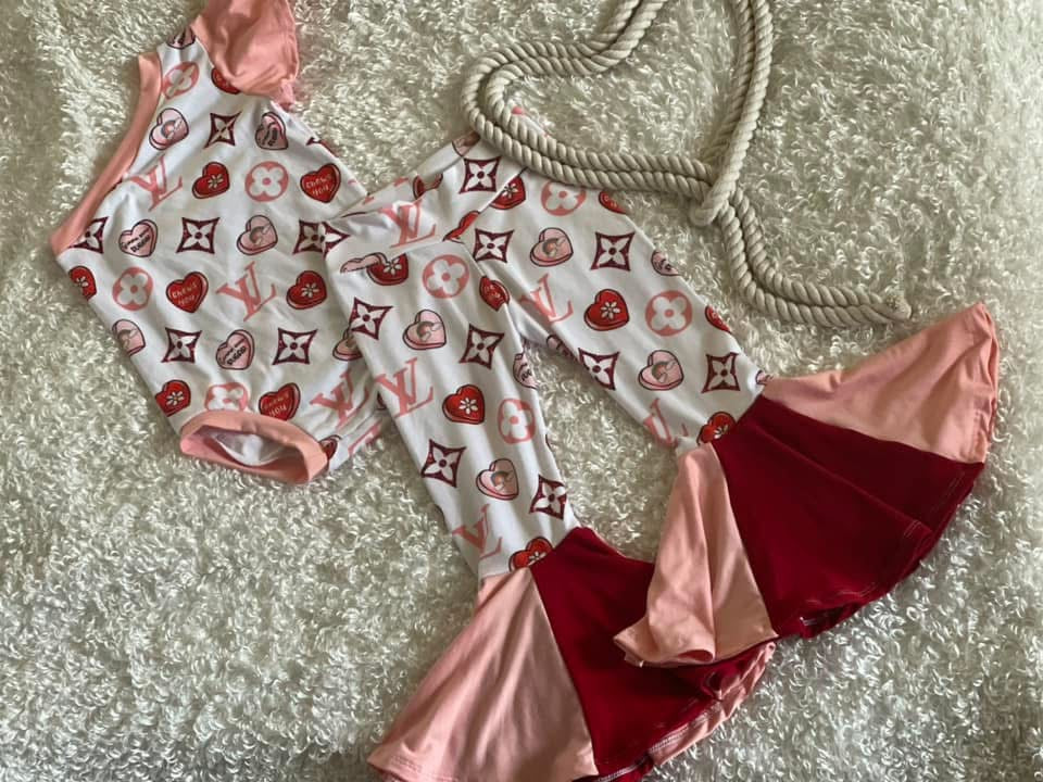 RTS Set - 3T One Shoulder Leo & Bells